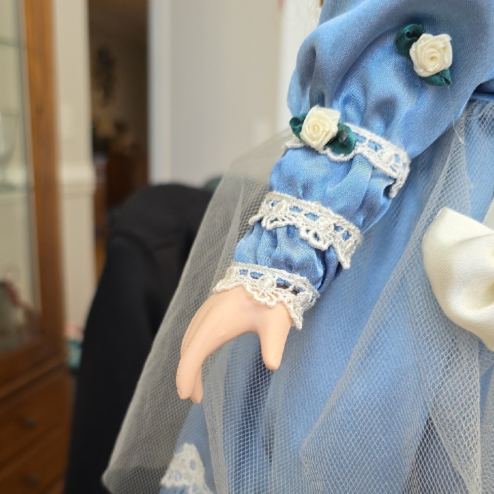 American Classic Tiffany Porcelain Doll 18 Inches - Picture 3 of 6